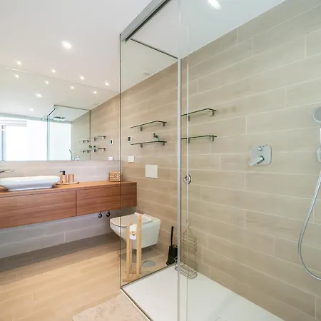 Apartment Amazing Sea Views - The Wave Ii, Pool And Sea View *